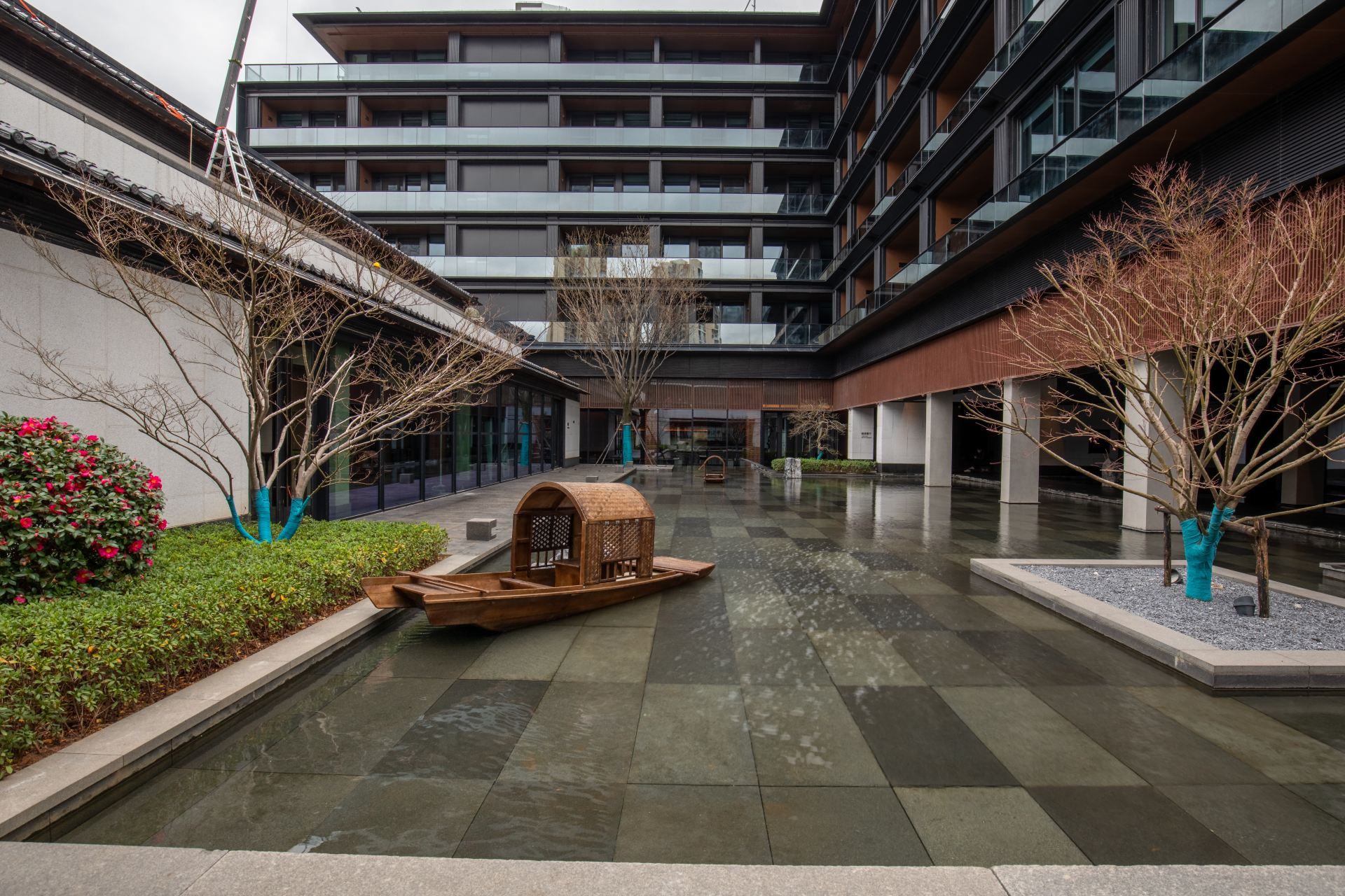 CHANGLY TRUEHOME GRANDHOTEL ZHONGSHU ACADEMY HOTEL — courtyard