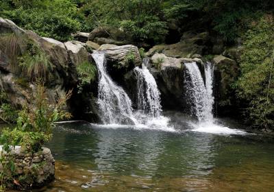 Seven Consecutive Jiujiang Tourism Authority Commendation Lists: Fangcheng International Travel Service from a Partner's Perspective