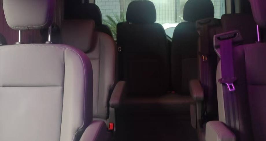 Vehicle photo 2
