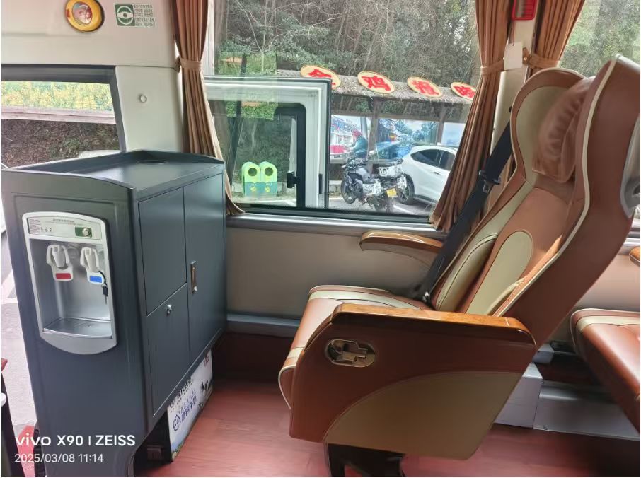 Foton Coach - vehicle photo 2
