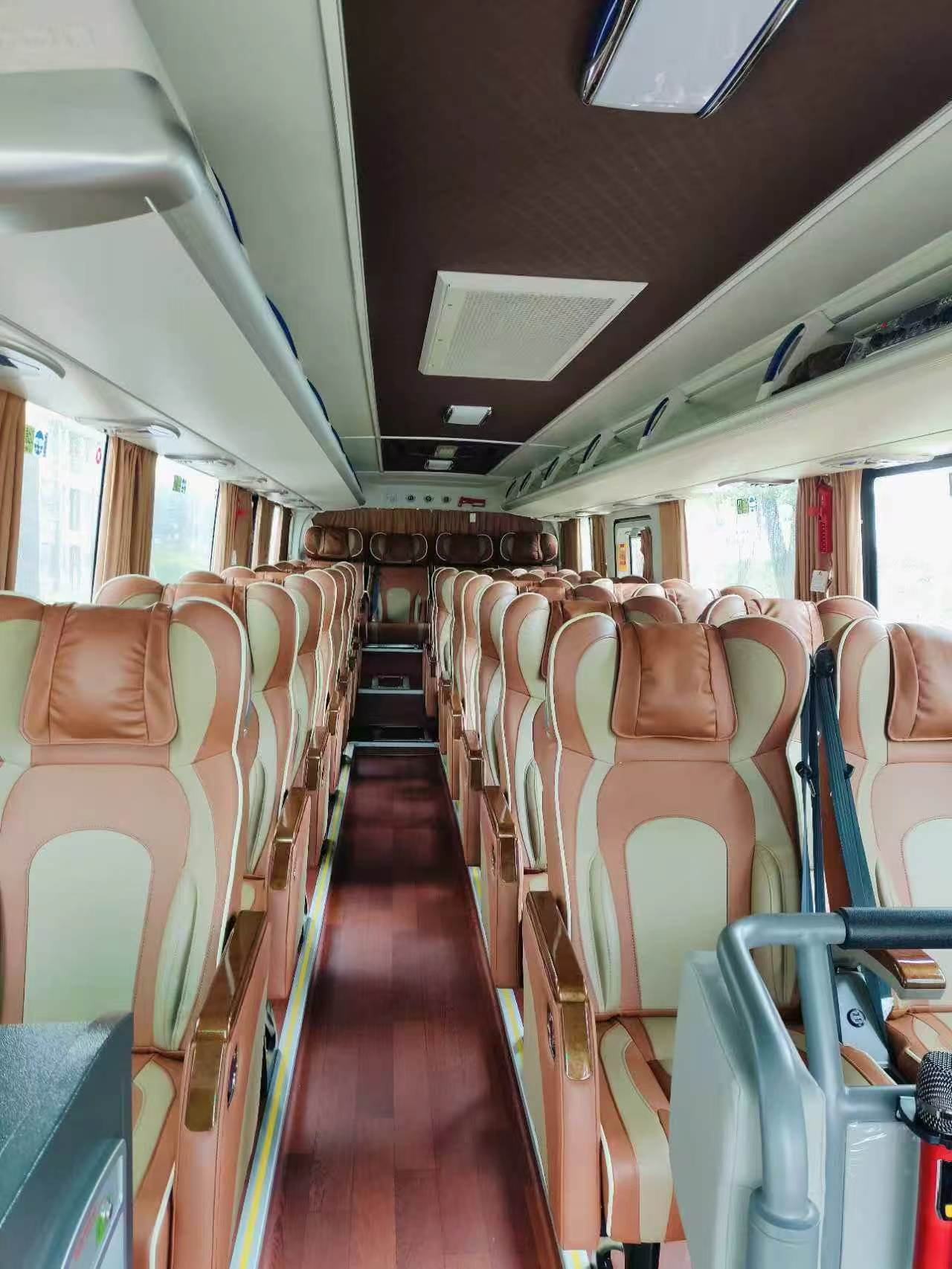 Foton Coach - vehicle photo 1