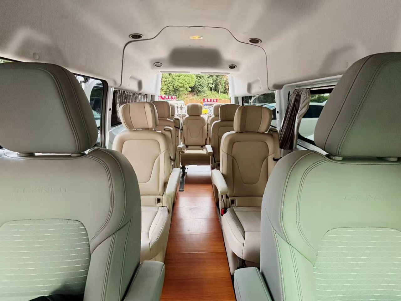 White Ford Transit Minibus - vehicle photo 3