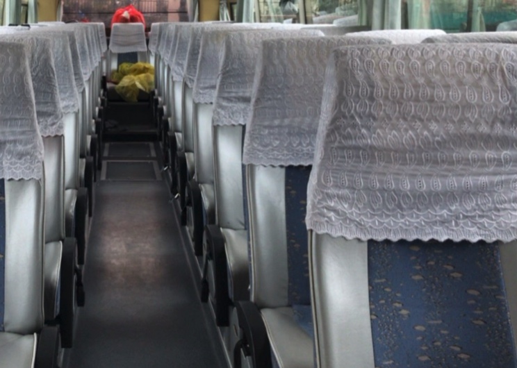 Zhongtong Coach — 37+1 Seats - vehicle photo 1