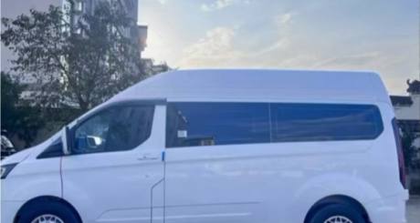 Vehicle photo 1